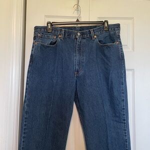 Men’s Levi's 38x29 Relaxed Fit 550 Jeans Demin. 8.5” ankle opening darker wash